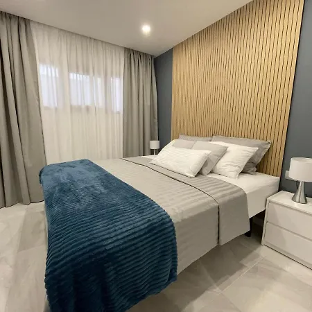 Luxury Diamond - Ocean View, Big Terraces, Air Con, Wifi Apartament