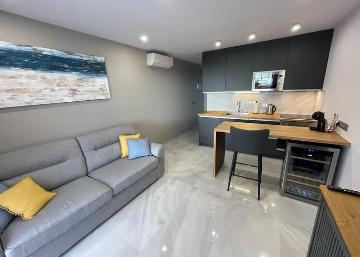 Luxury Diamond - Ocean View, Big Terraces, Air Con, Wifi Lägenhet *