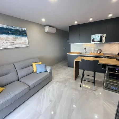 Luxury Diamond - Ocean View, Big Terraces, Air Con, Wifi Daire *