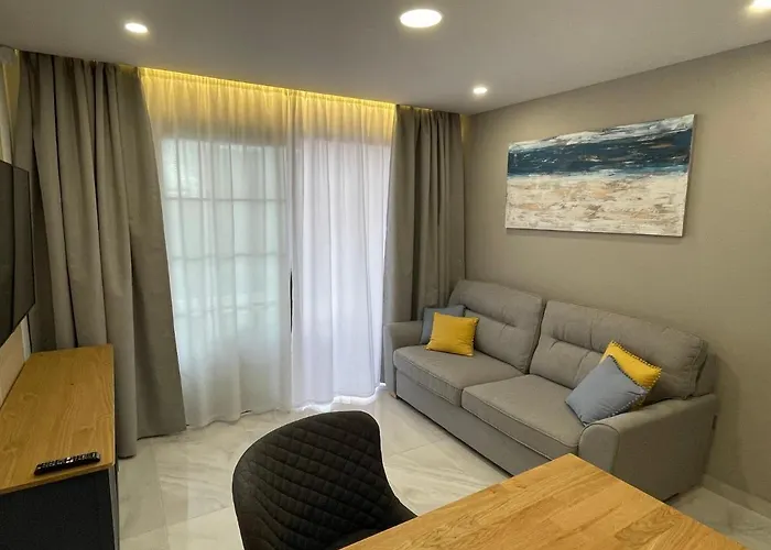 Luxury Diamond - Ocean View, Big Terraces, Air Con, Wifi *