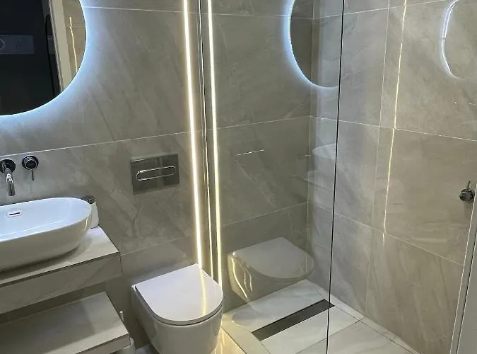 Luxury Diamond - Ocean View, Big Terraces, Air Con, Wifi *