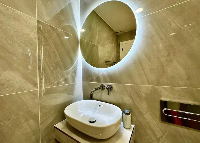 Luxury Diamond - Ocean View, Big Terraces, Air Con, Wifi *