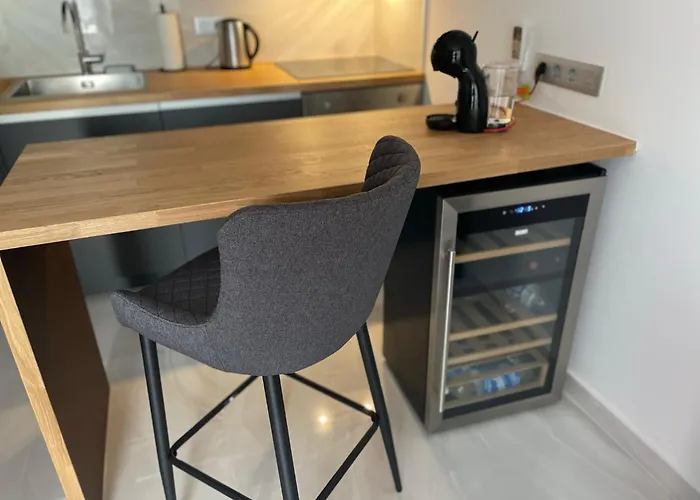 Luxury Diamond - Ocean View, Big Terraces, Air Con, Wifi